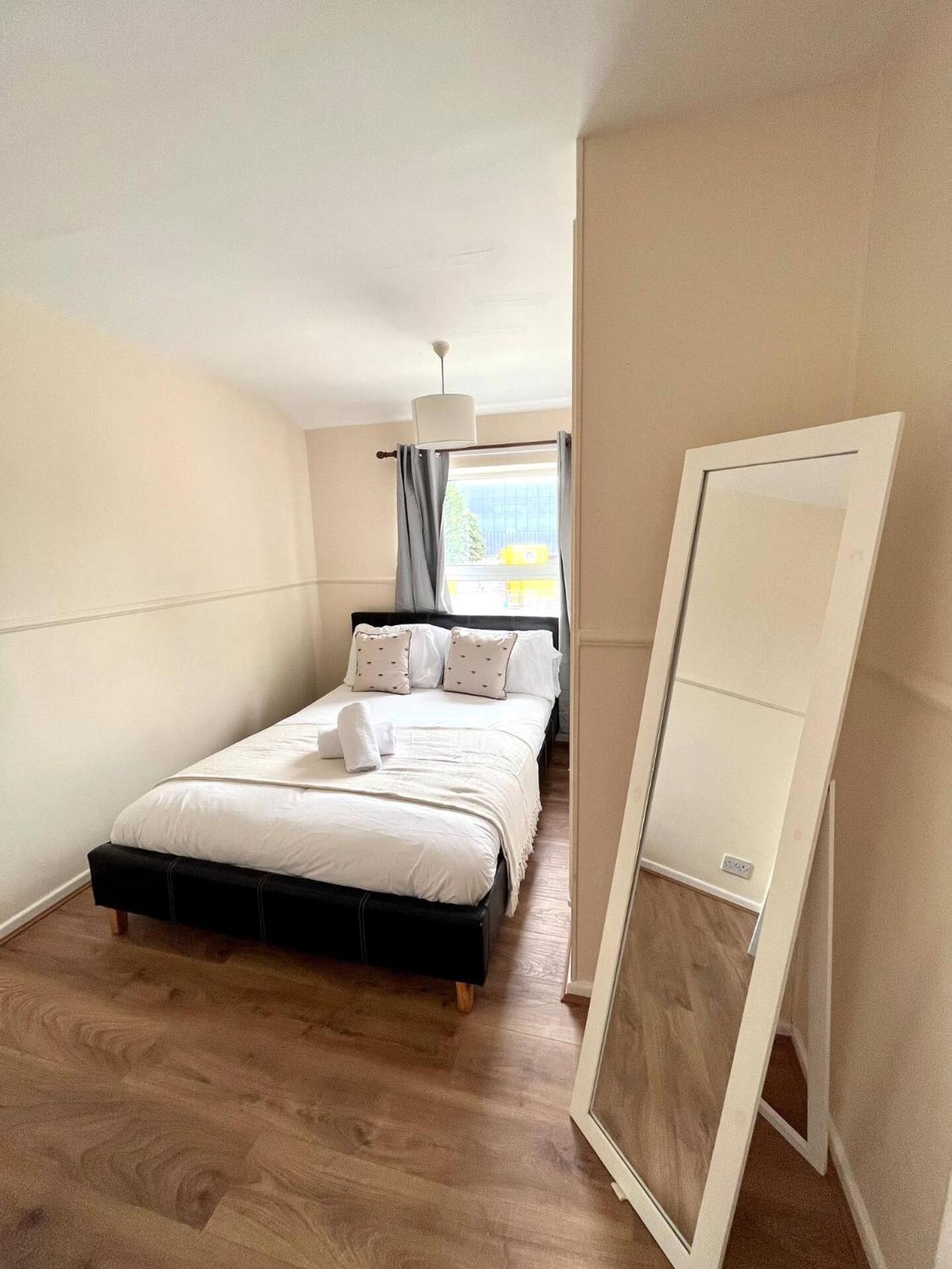 Central 4 Bedroom House With Driveway Newcastle upon Tyne Exterior foto